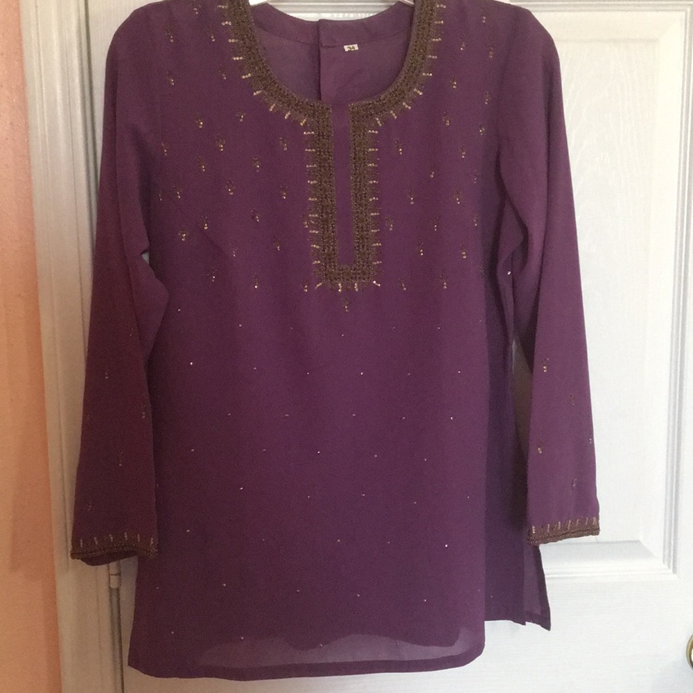 Embroidered tunic top